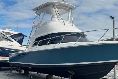 2021 Bertram 35 Flybridge