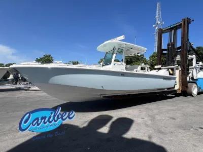 2021 Everglades 273 Center Console