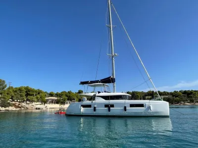 2021 Lagoon 46