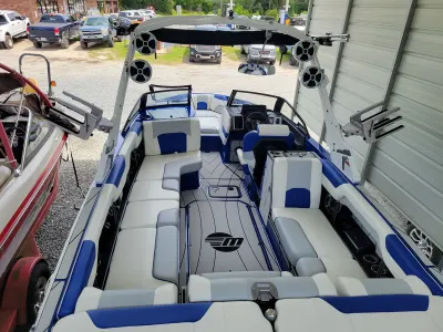 2021 Malibu Wakesetter 25 LSV