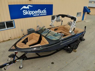2021 MasterCraft XT23