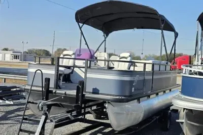 2021 Misty Harbor Del Mar 18F