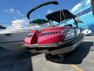 2021 Montara 25 Surf Boss