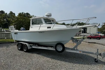 2021 Parker 2120 Sport Cabin
