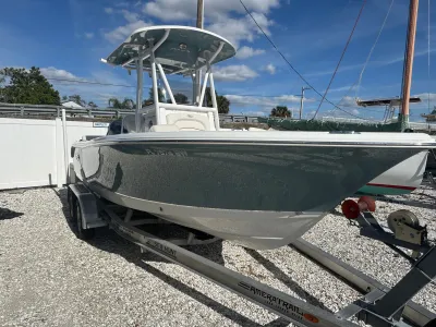 2021 Sea Hunt Ultra 219
