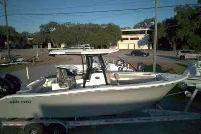 2021 Sea Pro 259 Center Console