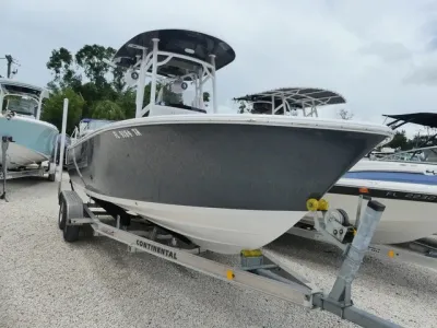 2021 Sportsman Heritage 211 Center Console