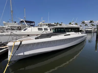 2022 Axopar 45 XC Cross Cabin