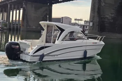 2022 Beneteau Antares 7