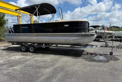 2022 Bentley Pontoons 240 LEGACY CRUISE