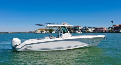 2022 Boston Whaler 330 Outrage