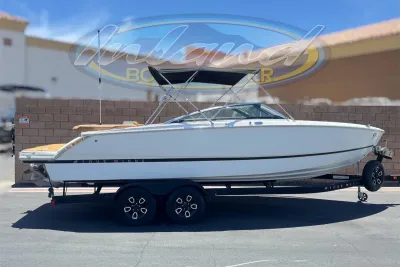 2022 Four Winns H4