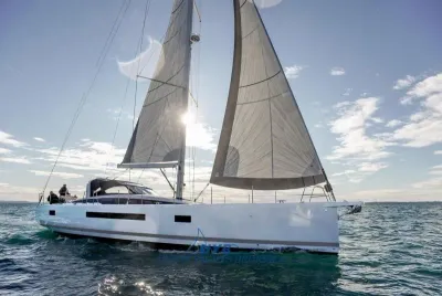 2022 Jeanneau 65