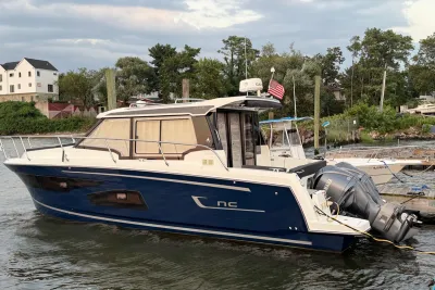 2022 Jeanneau NC Weekender 1095