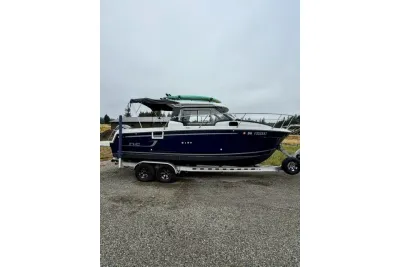 2022 Jeanneau NC Weekender 795 Series 2