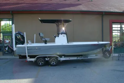 2022 NauticStar 227 XTS
