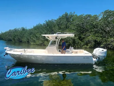 2022 Sea Born LX26 Center Console