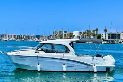 2023 Beneteau Antares 8