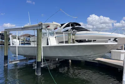 2023 Canyon Bay 28h
