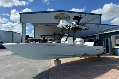 2023 Caymas 28 HB Twin