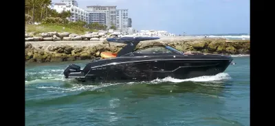 2023 Cruisers Yachts 38 GLS OB