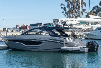 2023 Cruisers Yachts 42 GLS