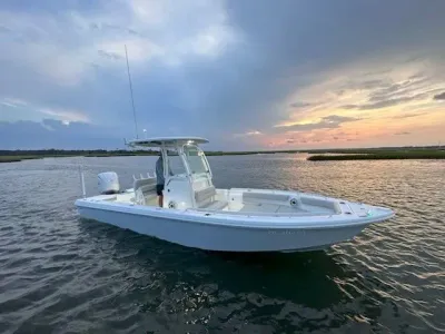 2023 Everglades 243 Center Console