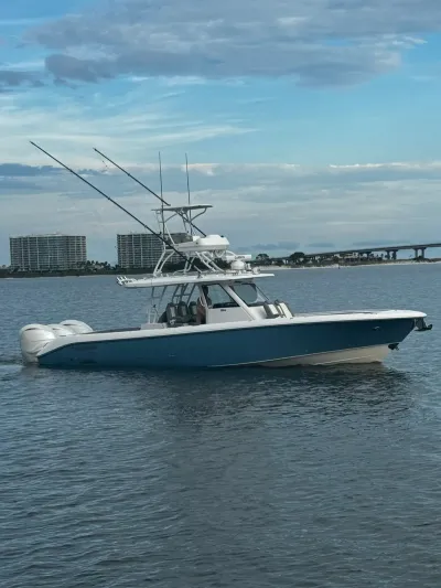 2023 Everglades 395 Center Console