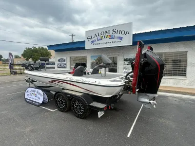 2023 Falcon F21 Predator
