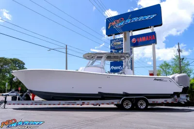 2023 Front Runner 36 Center Console