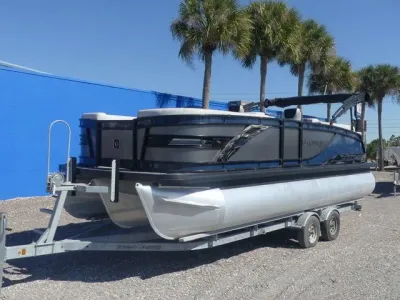 2023 Godfrey Sanpan 2300 SBC