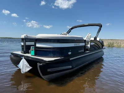 2023 Harris Sunliner 230