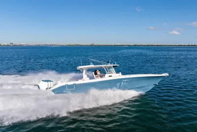 2023 HCB 42 Lujo