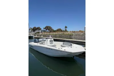 2023 NauticStar 211 Hybrid