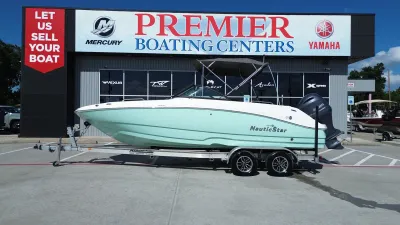2023 NauticStar 223 DC