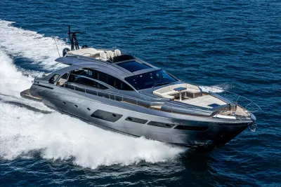 2023 Pershing 8X