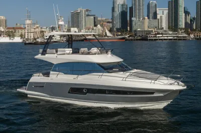 2023 Prestige 460