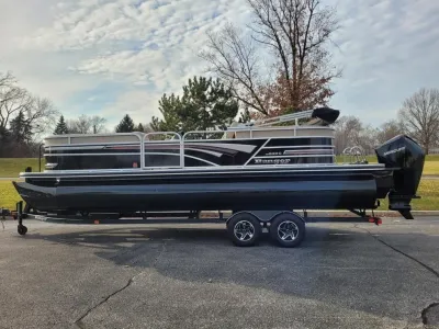 2023 Ranger Reata 243C