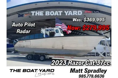 2023 Razor Cat 37 Cat
