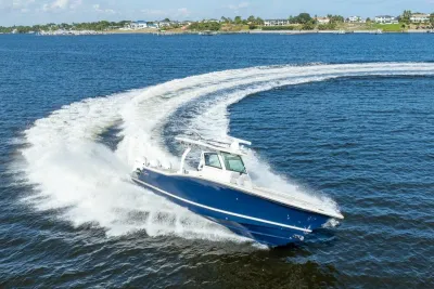 2023 Scout 355 LXF