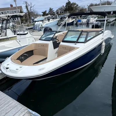 2023 Sea Ray SPX 230 Outboard