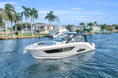2023 Sea Ray Sundancer 370