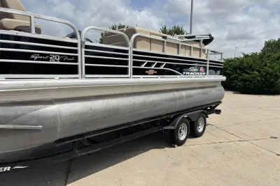 2023 Sun Tracker SportFish 20 DLX