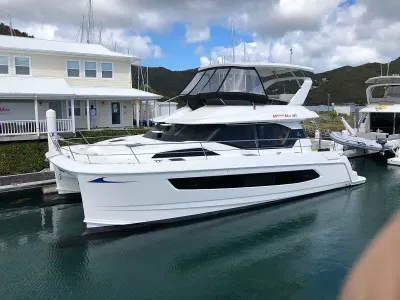 2024 Aquila 44 Yacht