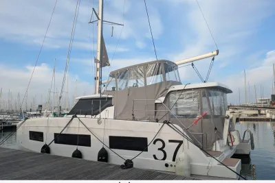 2024 Aventura 37