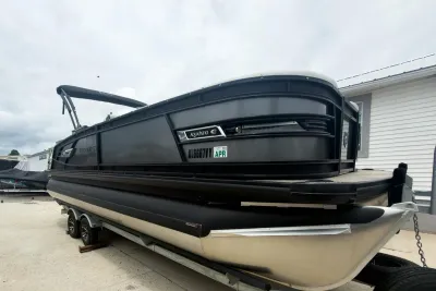 2024 Godfrey AquaPatio 23' Single Flip Lounge - 235 SFLC