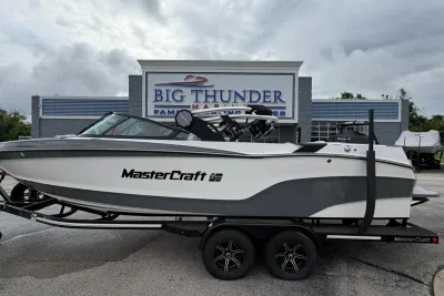 2024 MasterCraft XT25