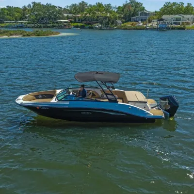 2024 Sea Ray SPX 230 Outboard
