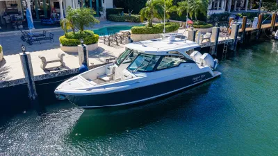2024 Tiara Yachts 34 LX
