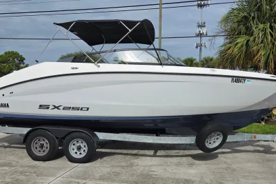 2024 Yamaha Boats SX250